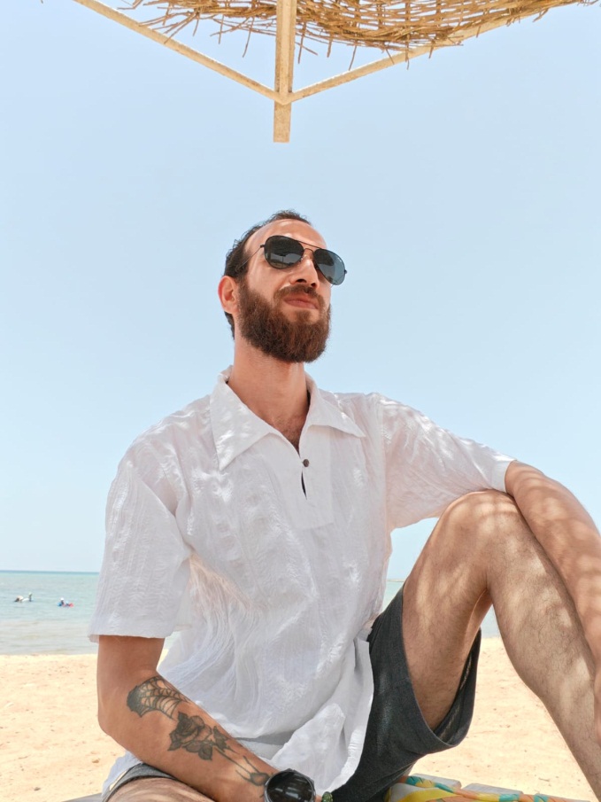صورة توضيحية لـ أحمد حمزة